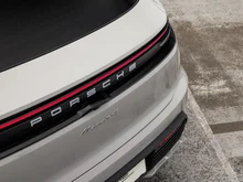 Porsche Macan 4 in kreide