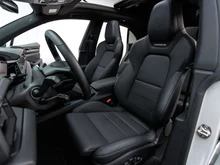 Porsche Macan 4 in kreide