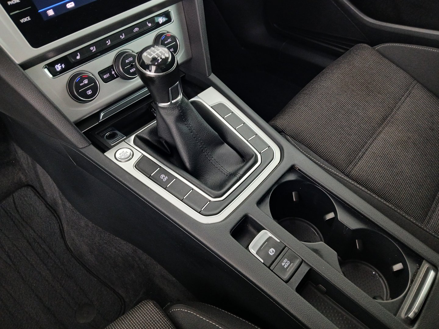 VW Passat Variant Comfortline TDI | Bild 27 von 31