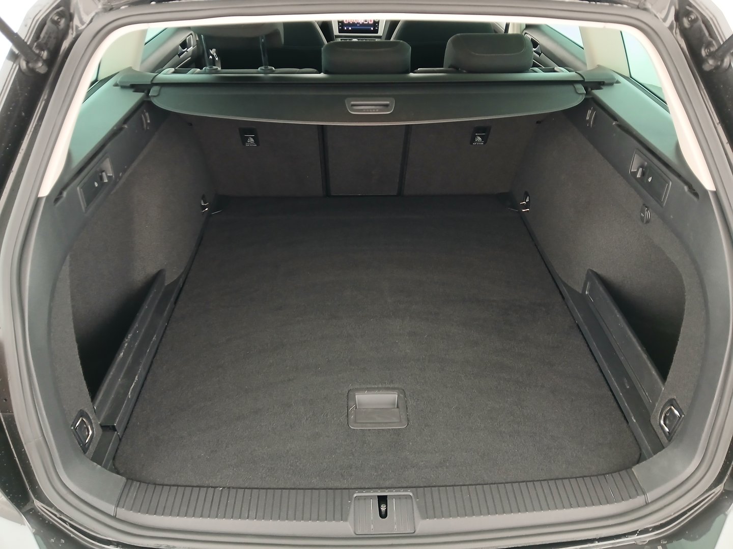 VW Passat Variant Comfortline TDI | Bild 29 von 31