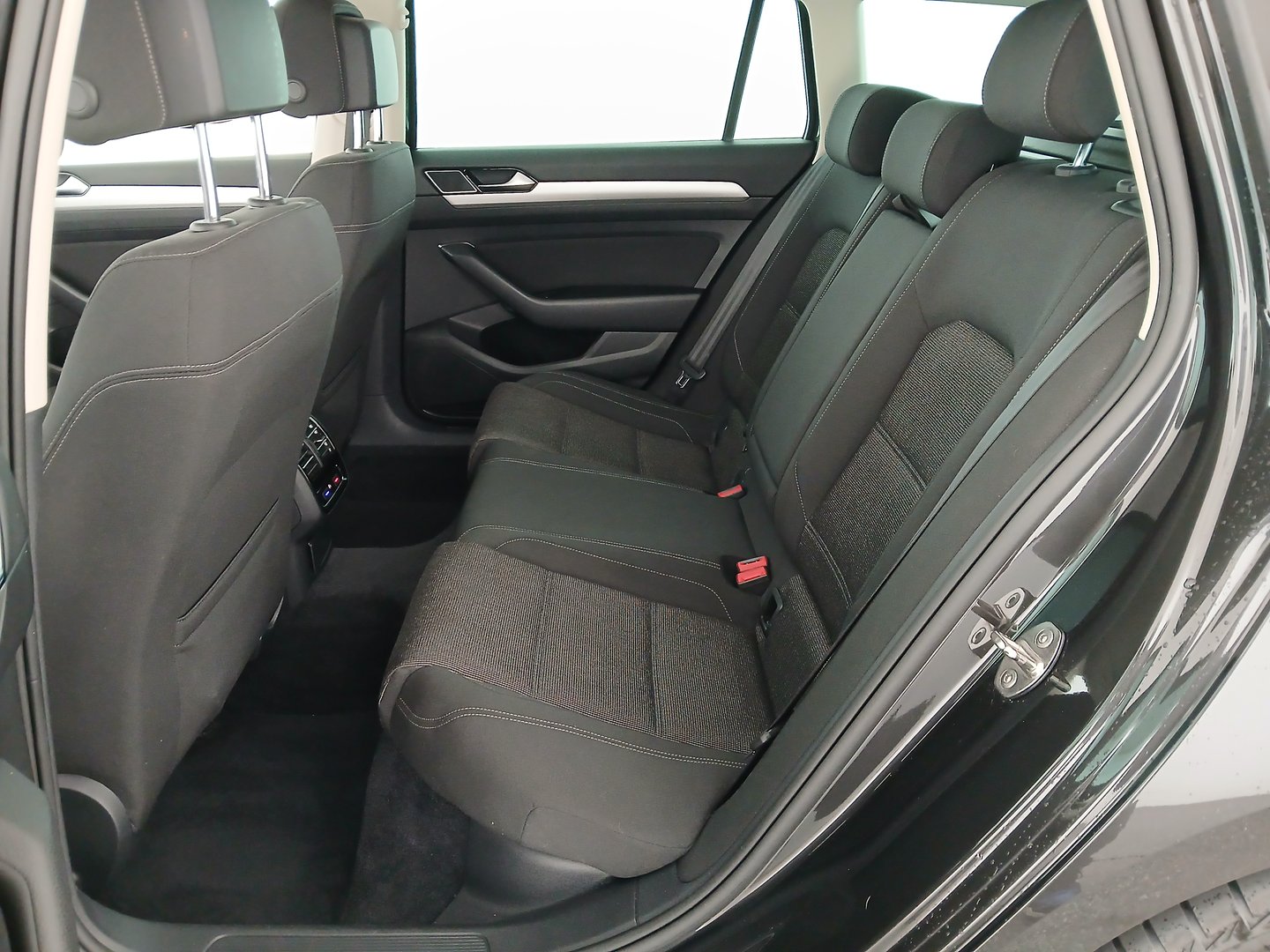 VW Passat Variant Comfortline TDI | Bild 28 von 31