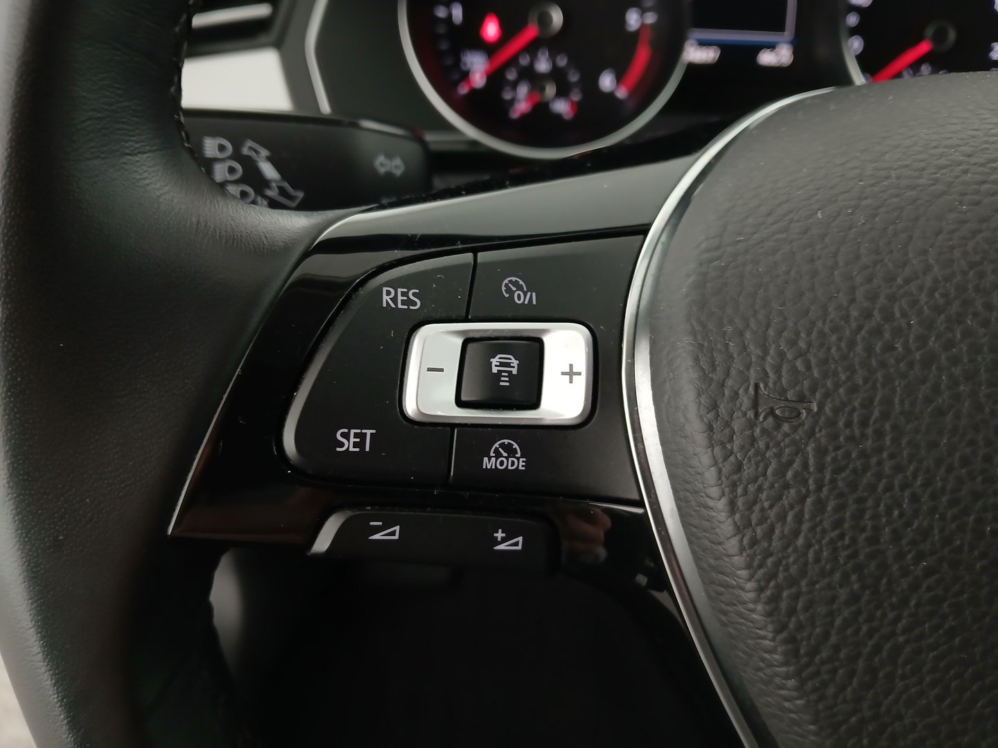 VW Passat Variant Comfortline TDI | Bild 16 von 31