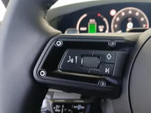 Porsche Panamera 4 E-Hybrid in aventuringrünmetallic