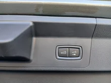 Porsche Panamera 4 E-Hybrid in aventuringrünmetallic