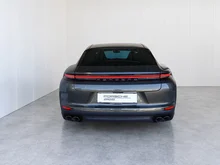 Porsche Panamera 4 E-Hybrid in aventuringrünmetallic