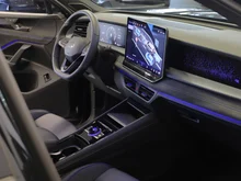 VW Tayron Sport eHybrid DSG 200kW in Grenadillschwarz Metallic