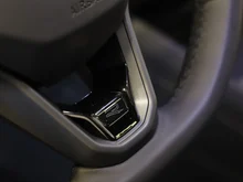 VW Tayron Sport eHybrid DSG 200kW in Grenadillschwarz Metallic