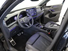 VW Tayron Sport eHybrid DSG 200kW in Grenadillschwarz Metallic