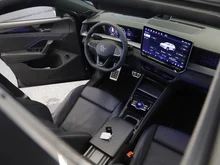 VW Tayron Sport eHybrid DSG 200kW in Grenadillschwarz Metallic