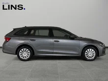 Škoda Octavia Combi Essence TSI mHEV DSG in Graphit-Grau Metallic