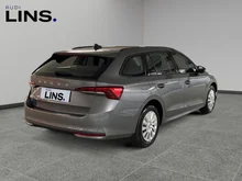 Škoda Octavia Combi Essence TSI mHEV DSG in Graphit-Grau Metallic