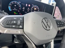 VW Tiguan Friends eTSI DSG in Delfingrau Metallic