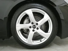 Audi A6 Avant 40 TDI Sport in 0E Mythosschwarz Metallic