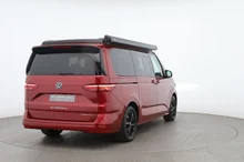 VW California Beach eHybrid 180 kW 4M in Fortanarot Met./Dach Deepblack Perleff.