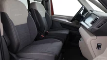 VW California Beach eHybrid 180 kW 4M in Fortanarot Met./Dach Deepblack Perleff.