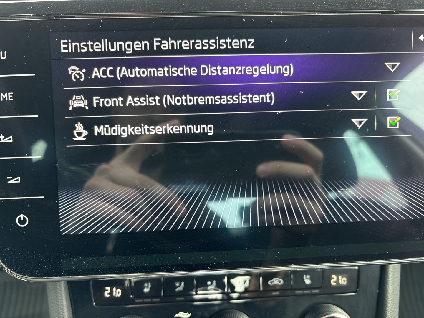 Škoda Superb 4x4 Style TSI DSG | Bild 14 von 23