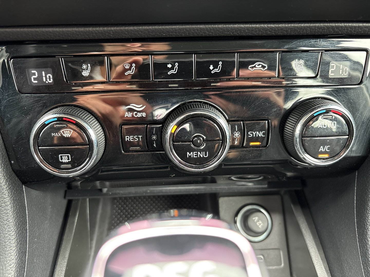 Škoda Superb 4x4 Style TSI DSG | Bild 15 von 23