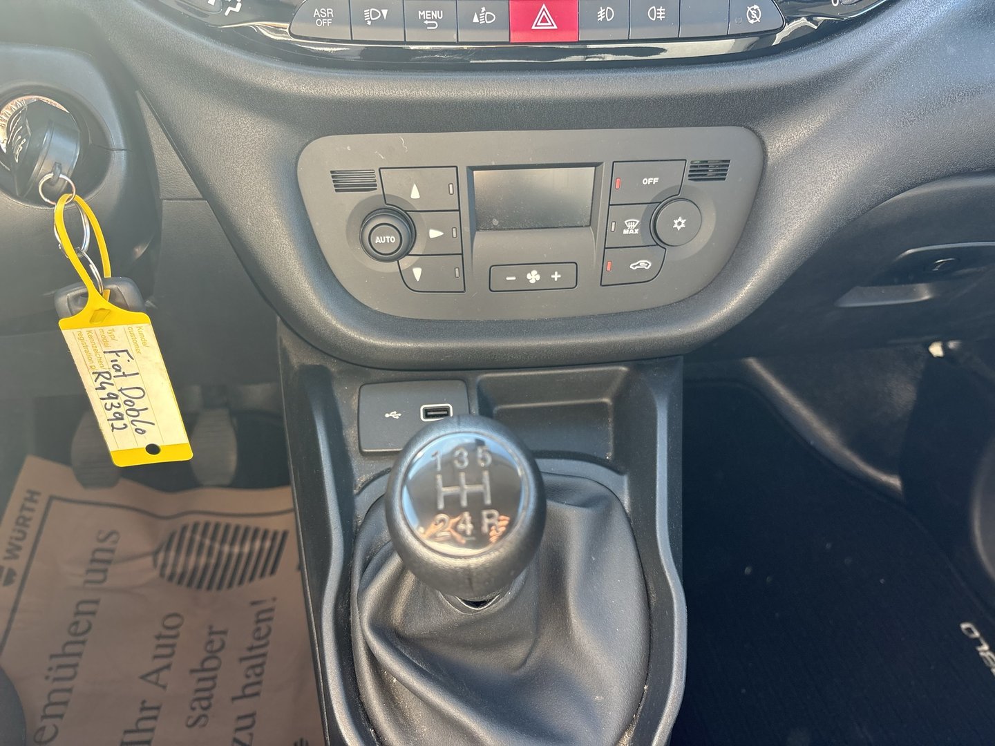 Fiat Doblo Cargo L1H1 1,3 MultiJet 95 Lounge | Bild 15 von 18