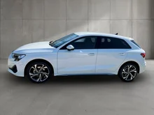 Audi A3 Sportback 30 TFSI in Gletscherweiß Metallic