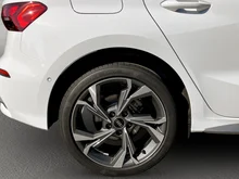 Audi A3 Sportback 30 TFSI in Gletscherweiß Metallic