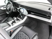 Audi Q8 50 TDI quattro in mythosschwarz metallic