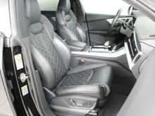 Audi Q8 50 TDI quattro in mythosschwarz metallic