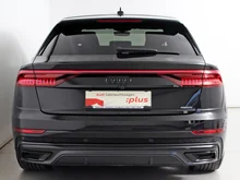 Audi Q8 50 TDI quattro in mythosschwarz metallic