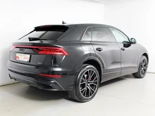 Audi Q8 50 TDI quattro in mythosschwarz metallic