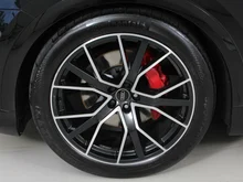 Audi Q8 50 TDI quattro in mythosschwarz metallic