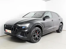 Audi Q8 50 TDI quattro in mythosschwarz metallic