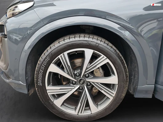 Bild eines Audi Q6 e-tron quattro
