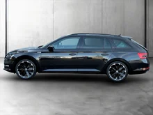 Škoda Superb Combi iV SPORTLINE DSG in SCHWARZ-MAGIC PERLEFFEKT