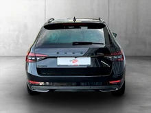 Škoda Superb Combi iV SPORTLINE DSG in SCHWARZ-MAGIC PERLEFFEKT