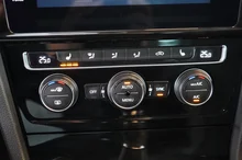 VW Golf Comfortline TDI in DEEP BLACK PERLEFFEKT