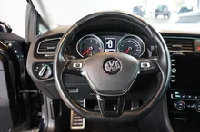 VW Golf Comfortline TDI in DEEP BLACK PERLEFFEKT