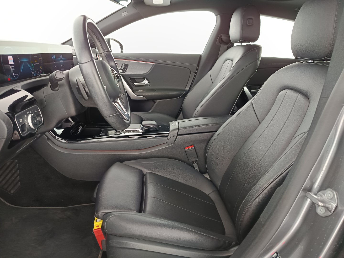 Mercedes CLA 180 d Shooting Brake | Bild 13 von 36