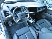 Audi Q4 e-tron 45 e-tron quattro in L5 Florettsilber Metallic