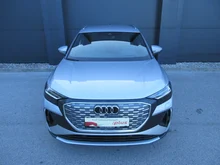 Audi Q4 e-tron 45 e-tron quattro in L5 Florettsilber Metallic
