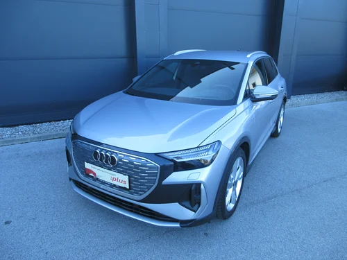 Audi Q4 e-tron Audi Q4 45 e-tron quattro