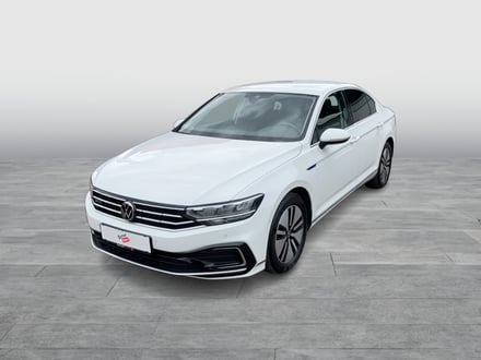 VW Passat GTE