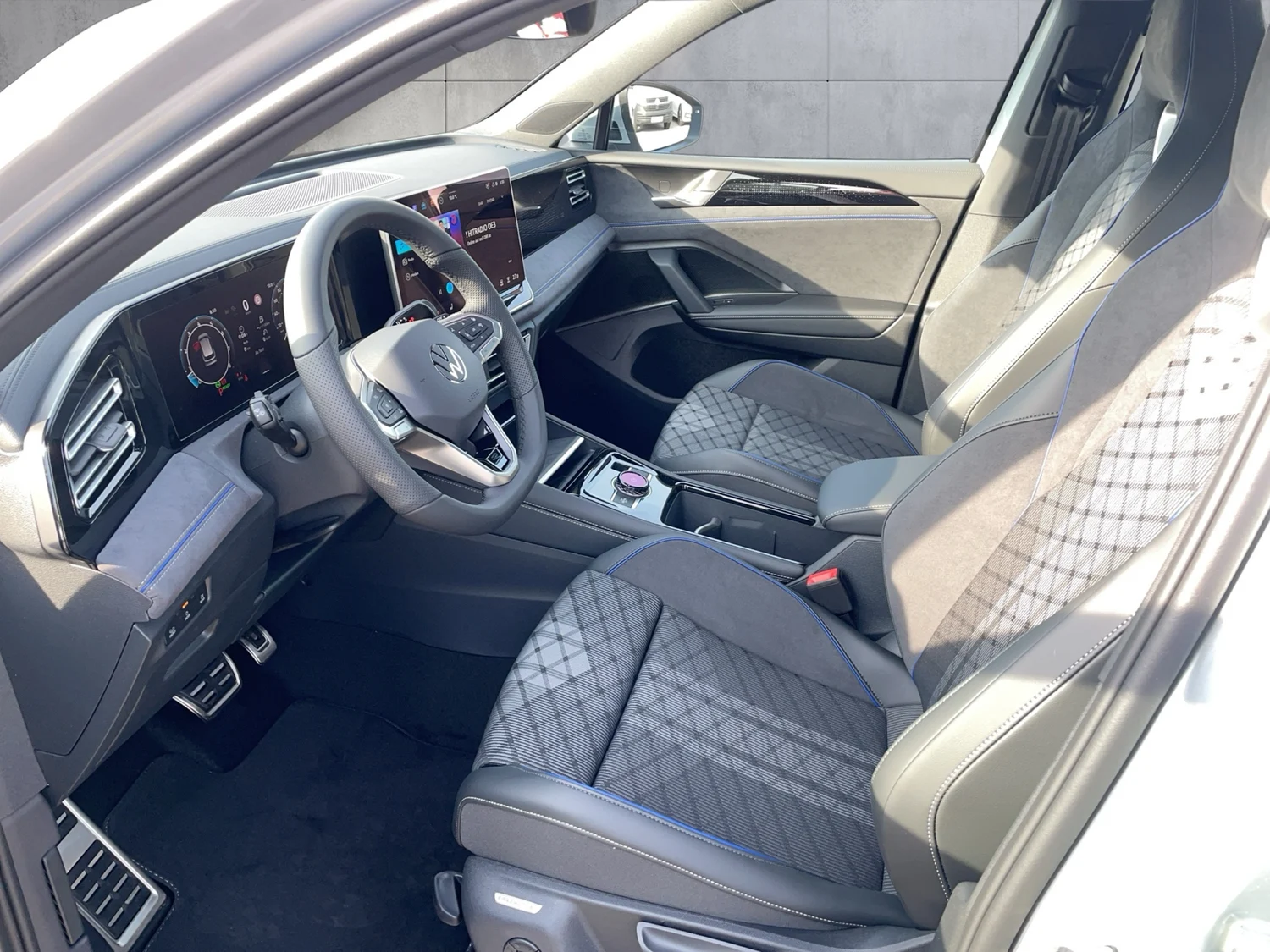 Bild eines VW Tiguan R-Line eTSI DSG