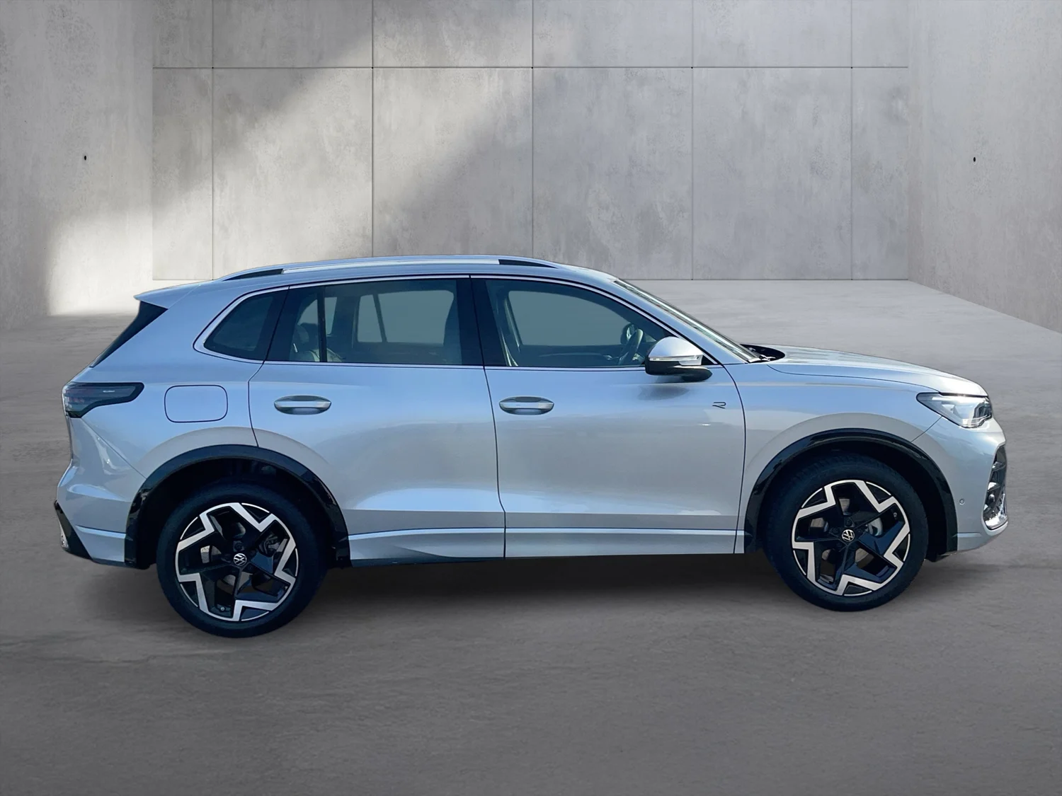 Bild eines VW Tiguan R-Line eTSI DSG