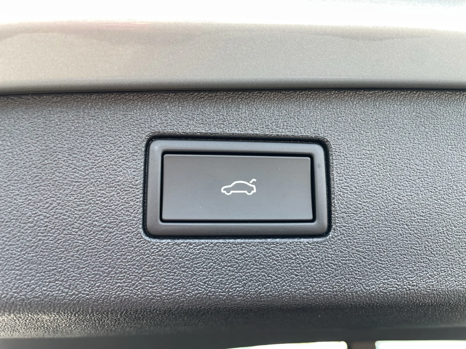 Bild eines VW Tiguan R-Line eTSI DSG