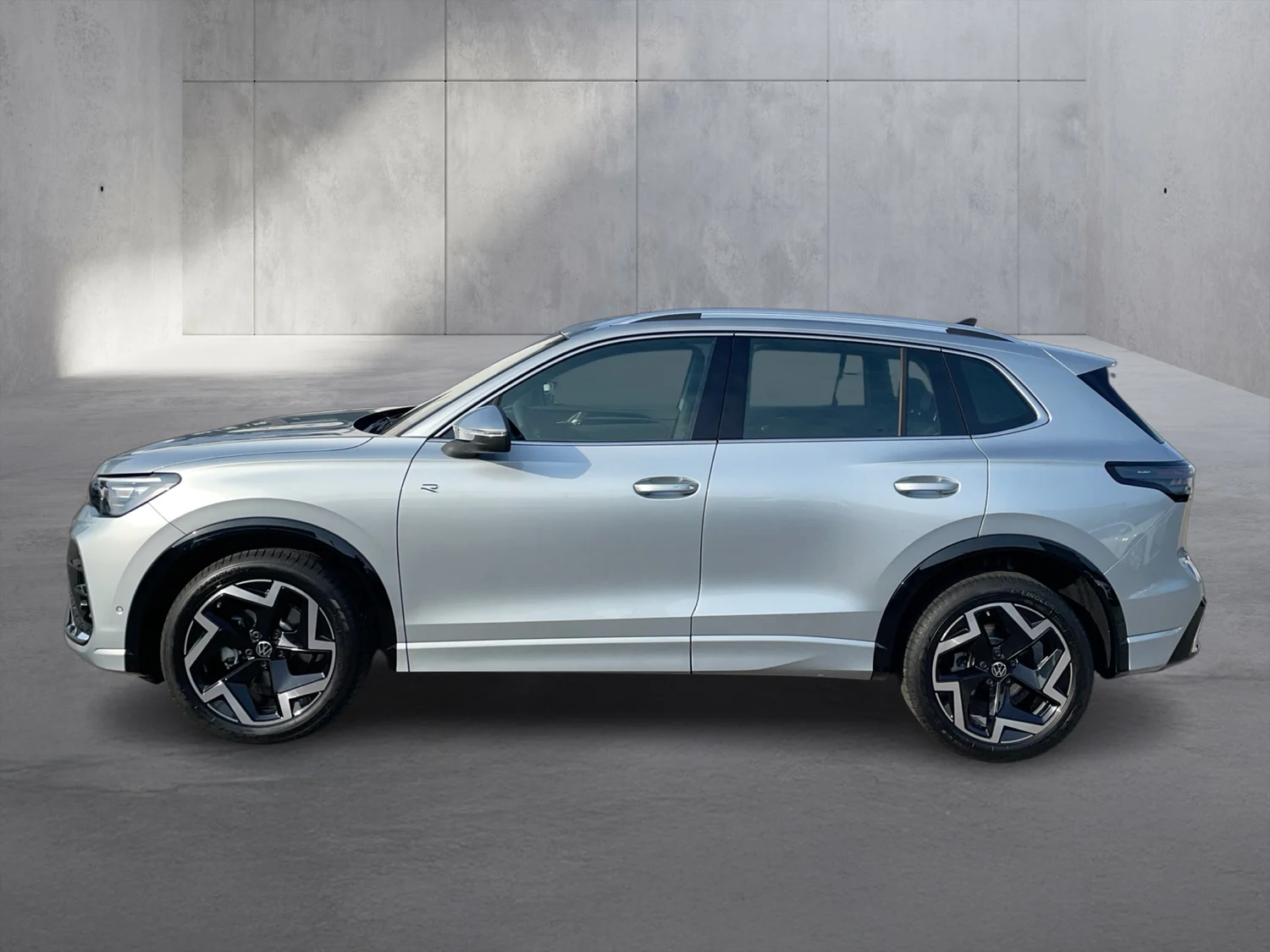 Bild eines VW Tiguan R-Line eTSI DSG