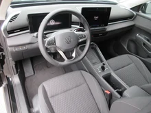VW T-Roc Life eTSI DSG in Grenadillschwarz Metallic
