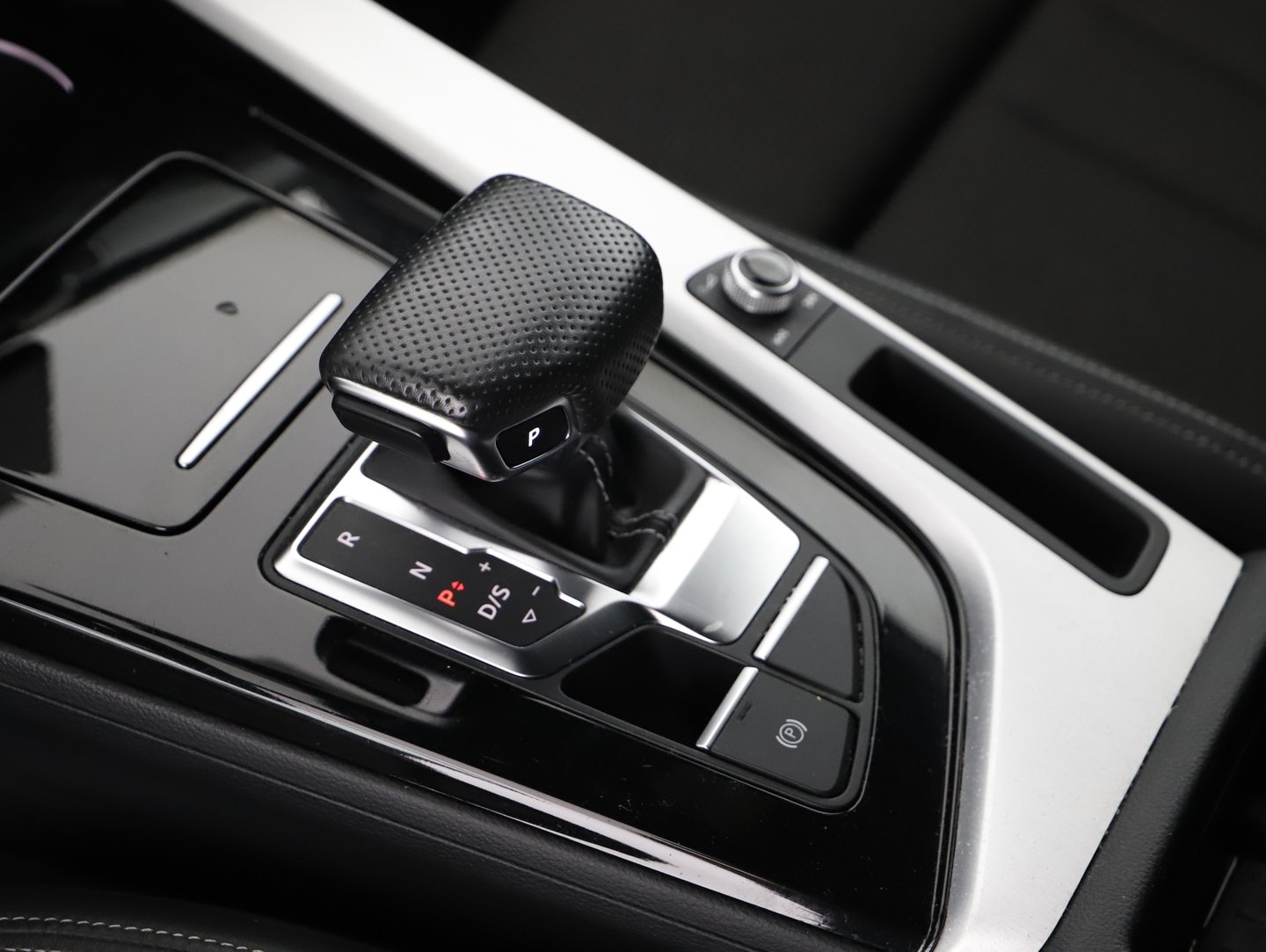 Audi A4 Avant 35 TDI advanced | Bild 7 von 21