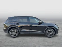VW Tiguan Life eTSI DSG in Deep Black Perfleffekt
