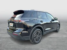 VW Tiguan Life eTSI DSG in Deep Black Perfleffekt