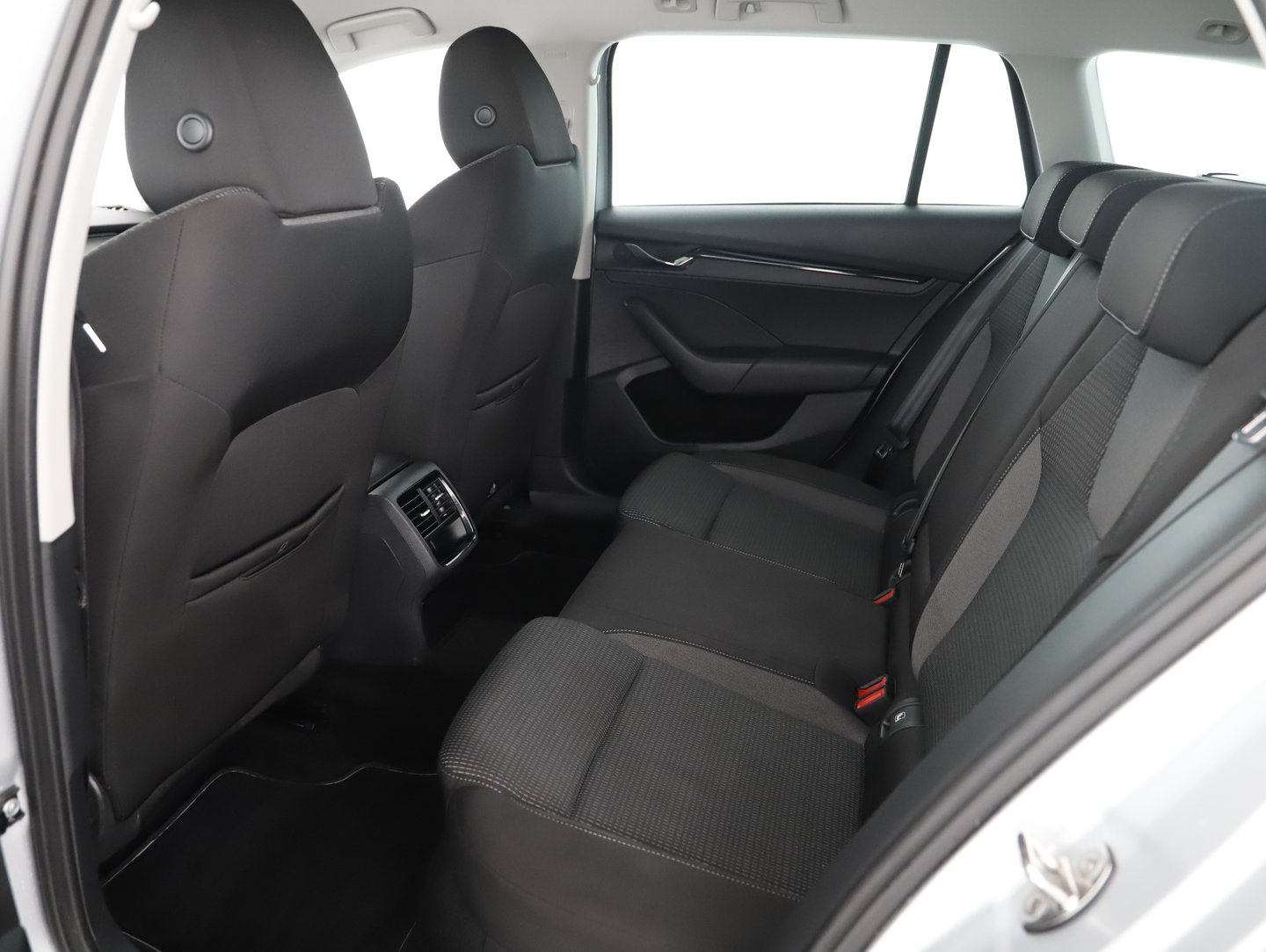 Škoda OCTAVIA Combi Ambition TDI | Bild 18 von 19