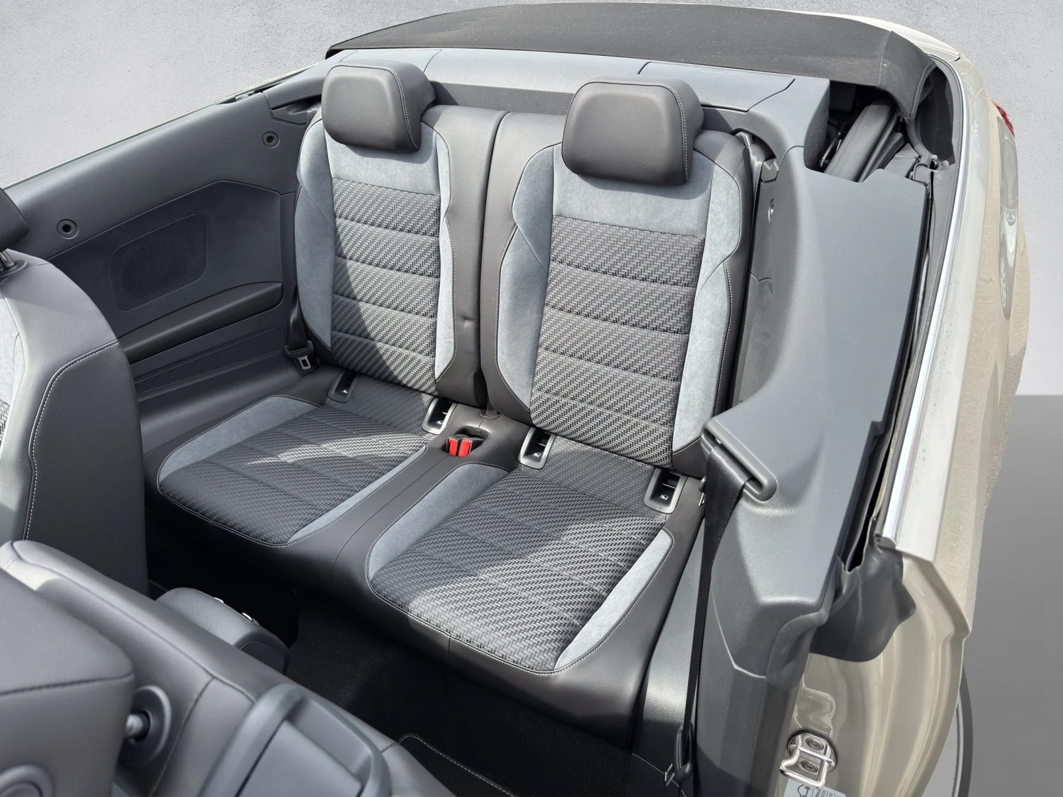 Bild eines VW T-Roc Cabriolet R-Line TSI DSG